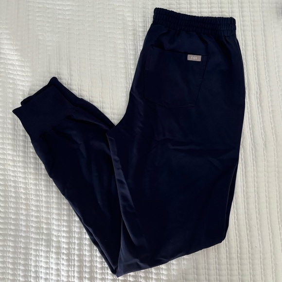 FIGS Scrub joggers - Picture 1 of 4